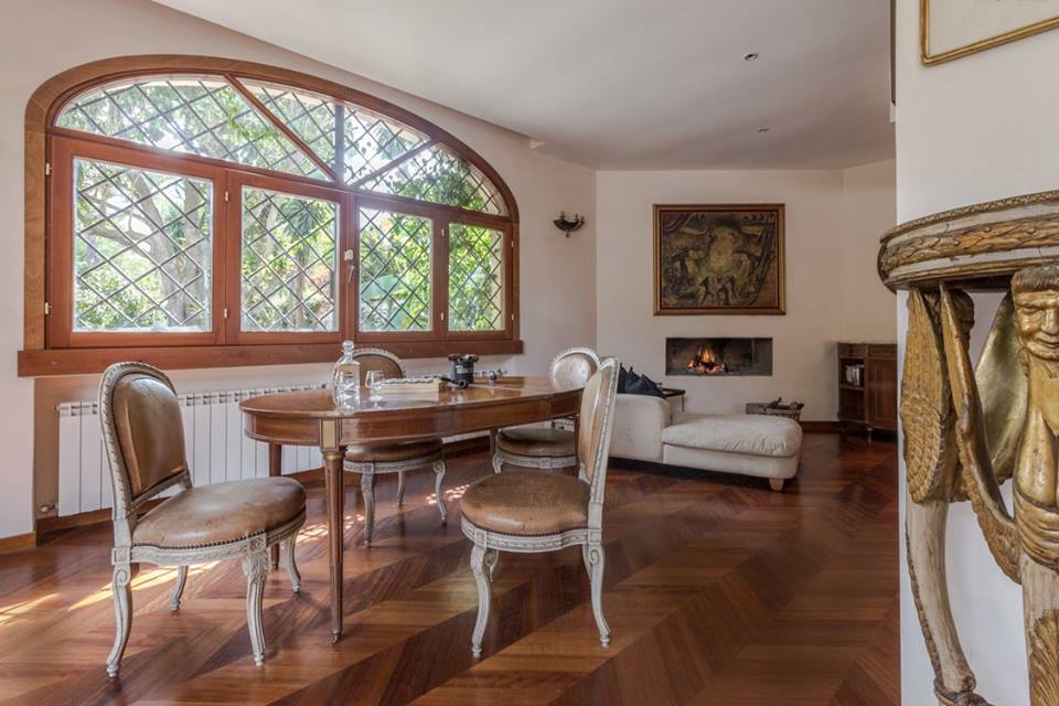 Angela Cingolani Architetto con Roberta Anfora Casa Abitata dopo - tavolo