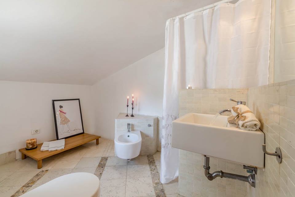 Angela Cingolani Architetto con Roberta Anfora Casa Abitata dopo - bagno