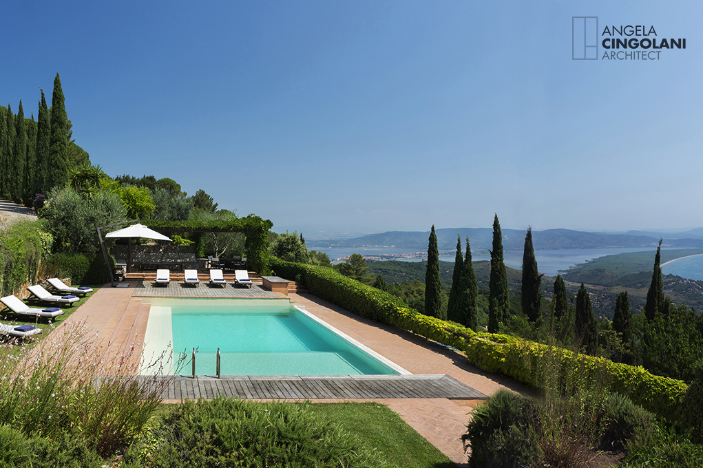 Angela Cingolani Architetto - THE SUNRISE VILLA PORTO ERCOLE - Pool and view